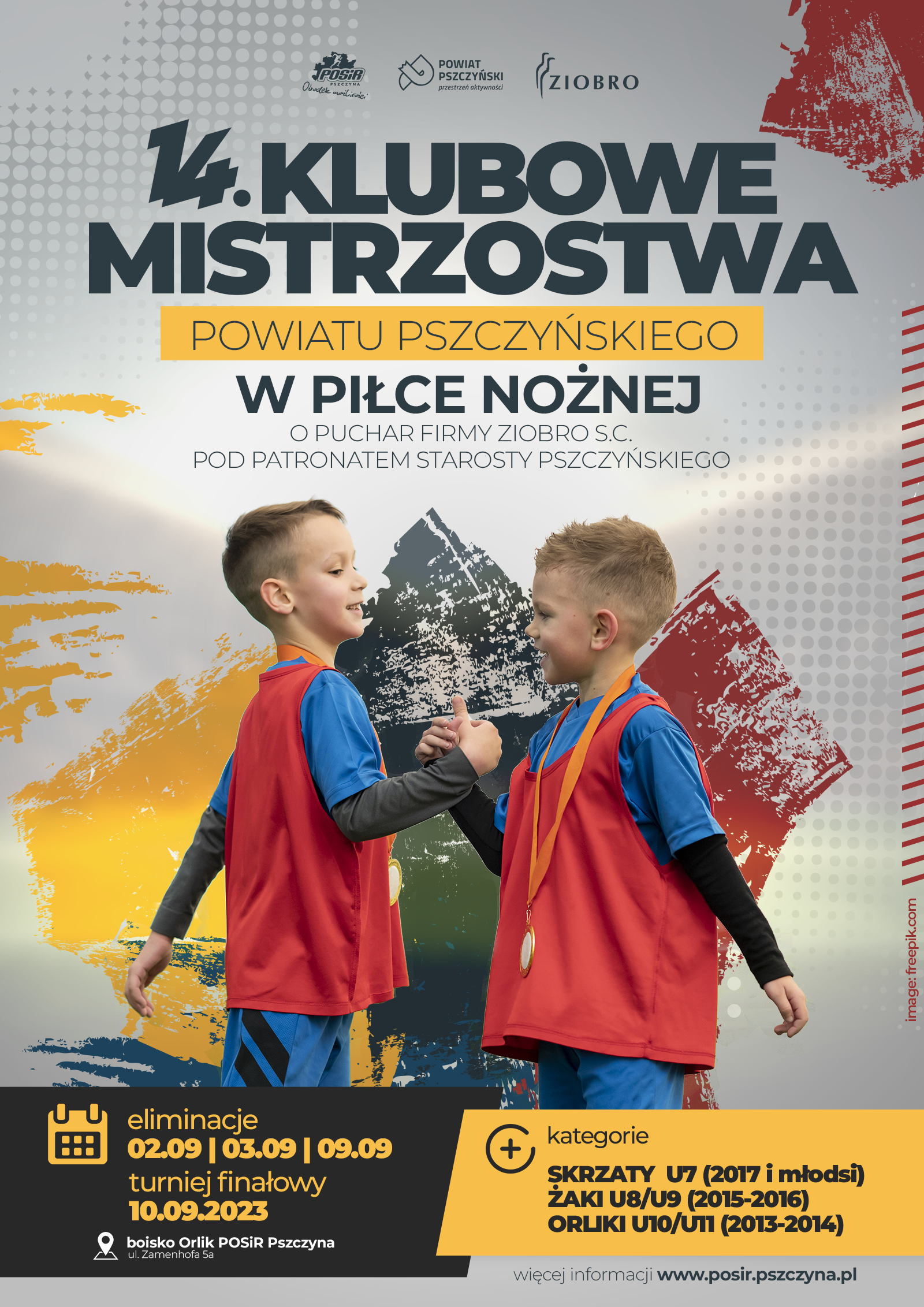 Plakat informujący o 14 Klubowych Mistrzostwach Powiatu Pszczyńskiego w Piłce Nożnej. Plakat przedstawia dwóch młodych piłkarzy oraz informacje na temat mistrzostw